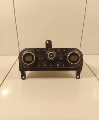 Nissan Qashqai Climate control unit 27500BR45B C0528
