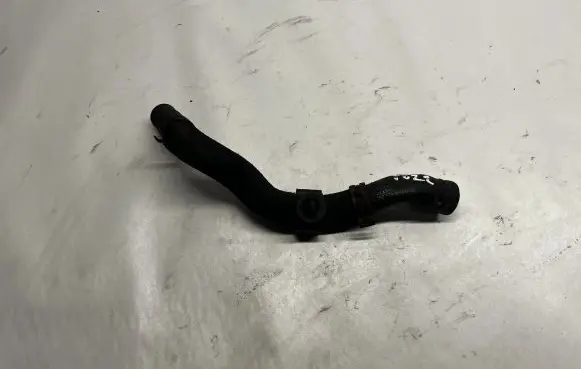 Audi A8 S8 D4 4H Engine coolant pipe/hose 4H0121082Q