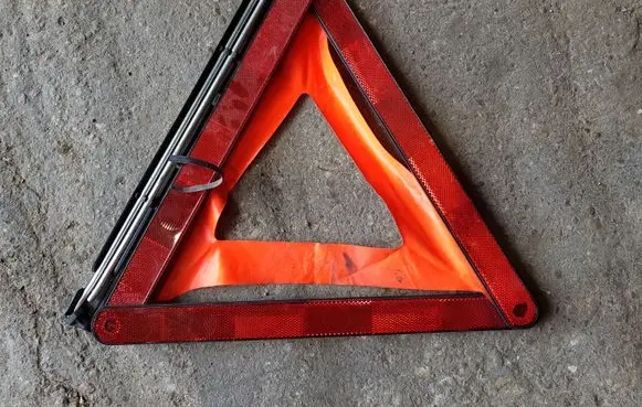 BMW 7 E38 Emergency warning sign 6768272