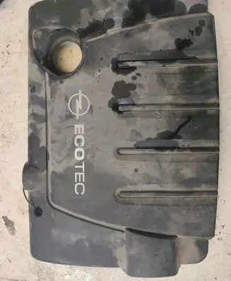Opel Zafira B Engine cover (trim) 315829598