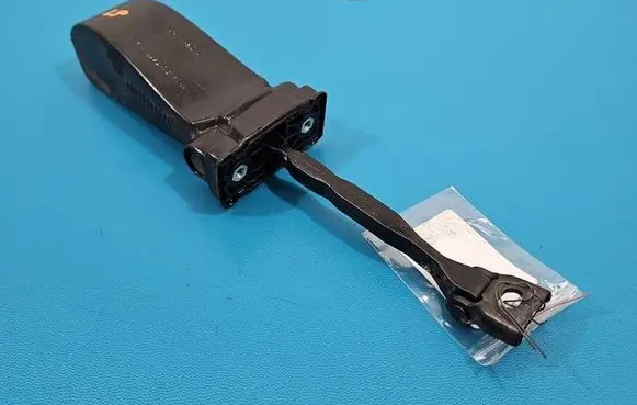 Skoda Octavia Mk4 Front door check strap stopper 5E3837267 IMPRK1537464