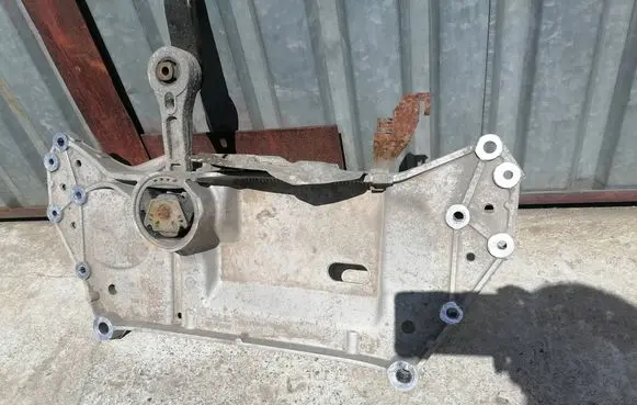 Skoda Octavia Mk2 (1Z) Front subframe 1K0199369G