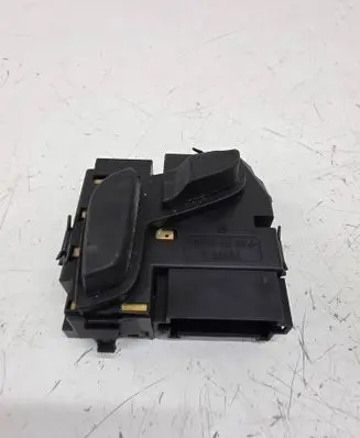 Mercedes-Benz E W212 Seat control switch A2048701958