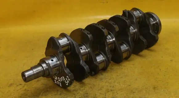 Toyota Avensis T220 Crankshaft 