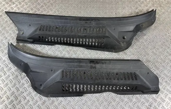 Peugeot Boxer Wiper trim 1330639080