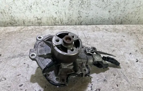 Jaguar XF X260 Water pump G4D38501AG 010027B04