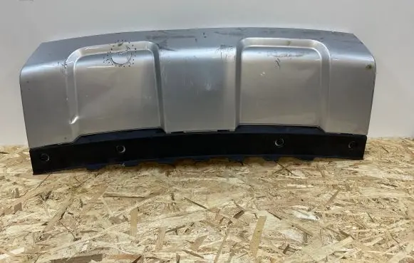 Front bumper lip