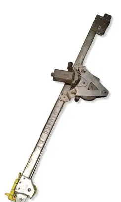 Opel Vivaro Front door electric window regulator 7700311821 91165705F
