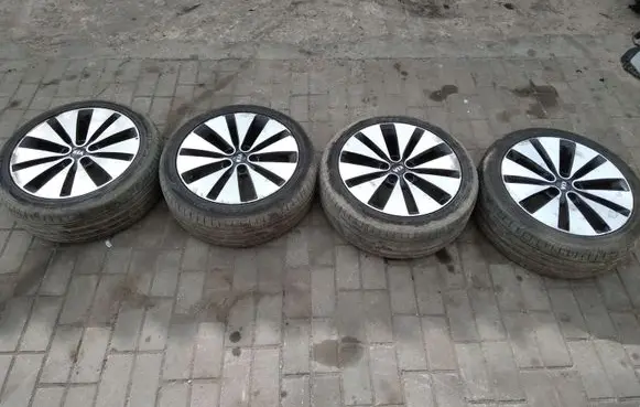 KIA Optima R18 alloy rim 