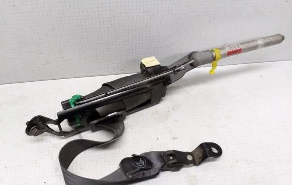Volvo S60 Front seatbelt