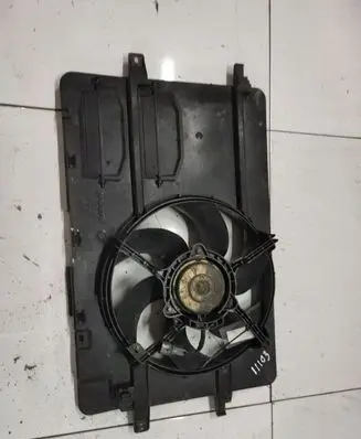 Mitsubishi Colt Radiator cooling fan shroud 