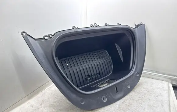 Tesla Model Y Front trunk storage compartment 1036010030 2022412616