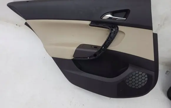 Opel Insignia A Rear door card panel trim