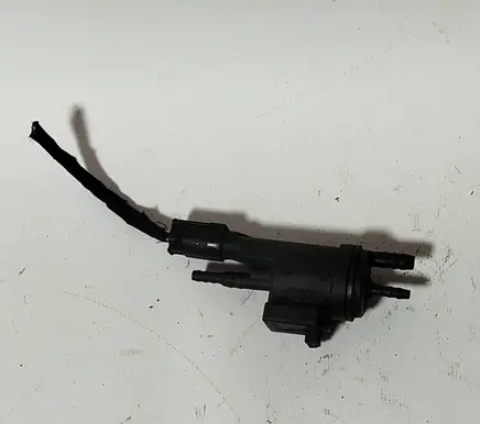 Mercedes-Benz A W168 Valve vacuum 0025401497