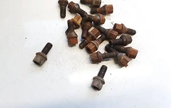 Skoda Fabia Mk2 (5J) Nuts/bolts 