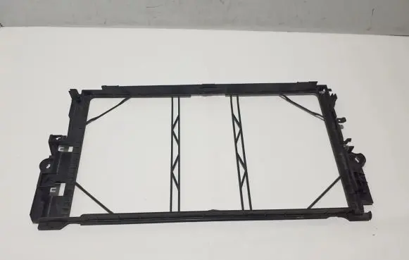Radiator mount bracket