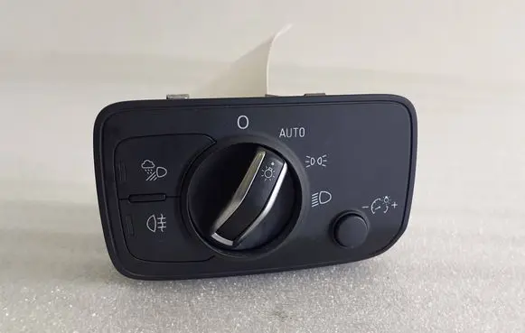Audi Q2 - Light switch 8V0941531 0212200314
