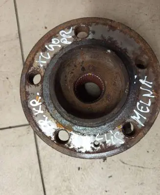 Volvo XC90 Front wheel bearing hub 