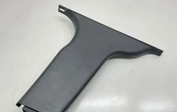 Volvo V70 (B) pillar trim (bottom)