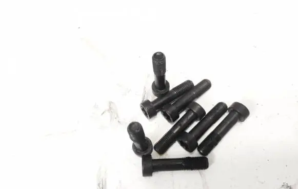 Toyota Corolla Verso AR10 Nuts/bolts 