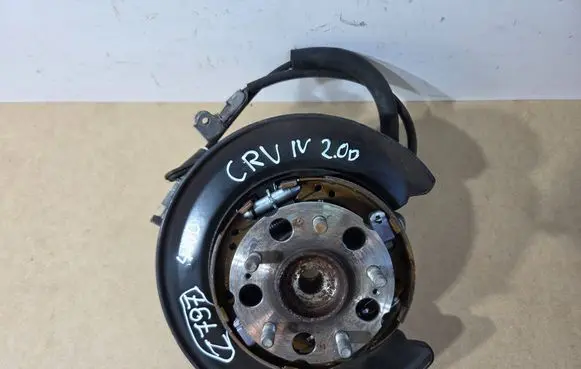 Rear wheel hub spindle/knuckle