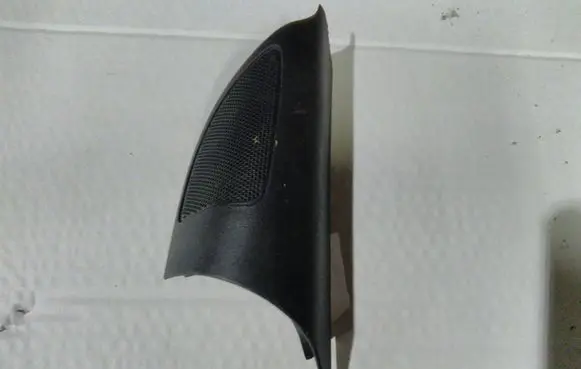 Ford Focus Front door speaker cover trim 4M5118C862