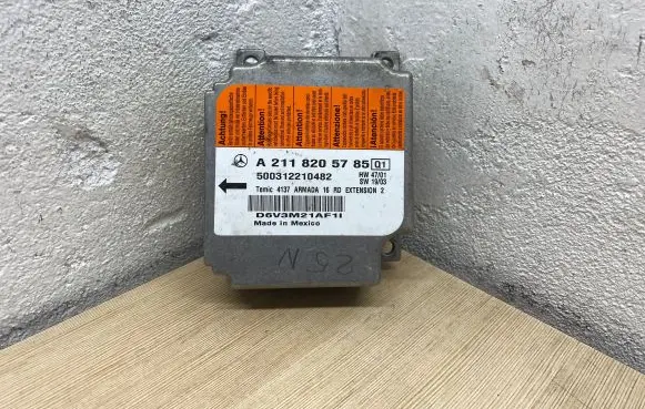 Mercedes-Benz E W212 Airbag control unit/module A2118205785 500312210482 96V3M21AF1
