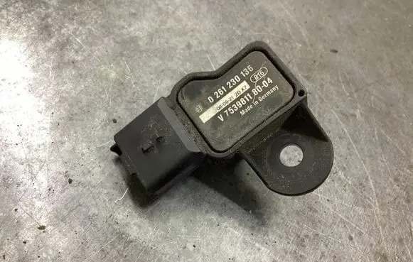 Peugeot 308 Air pressure sensor 753981180 0261230136