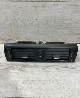 BMW 1 F20 F21 Dash center air vent grill 9207116 507492