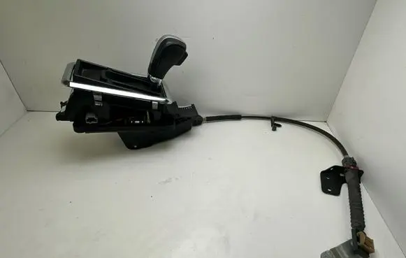 Ford Mustang V Gear shifter/selector DR3P7K004BC