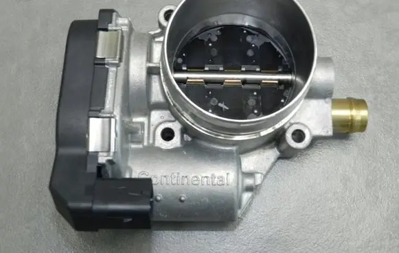 BMW X3 F25 Throttle valve 7588625