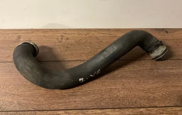 Mercedes-Benz E W211 Engine coolant pipe/hose A2115015482