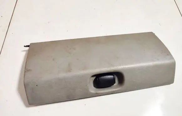 Opel Vivaro Glove box