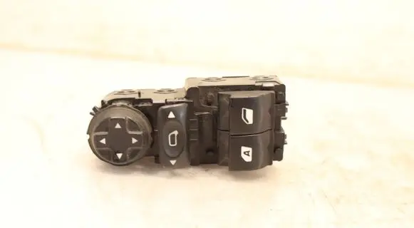 Peugeot 208 Electric window control switch