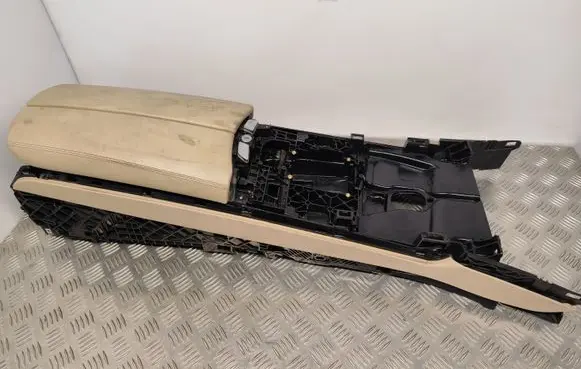 BMW 7 F01 F02 F03 F04 Armrest 9112677