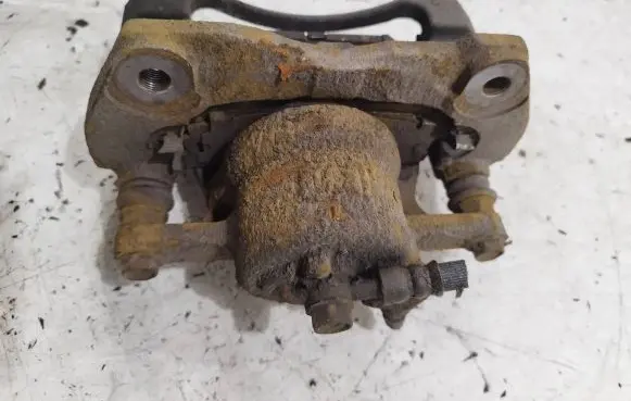 Toyota Verso-S Front brake caliper