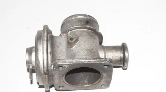 BMW 5 E39 Throttle valve 7785452