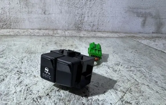 Volvo V50 ESP (stability program) switch 8691530 04W43T