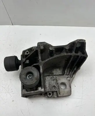 Volvo S80 Engine mounting bracket 30681951 6G926F030BA