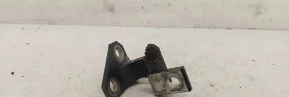 Volkswagen PASSAT B6 Front door upper hinge 3C4833402C
