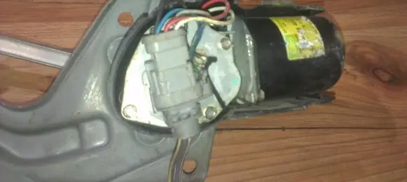 Renault Megane I Wiper motor 53548402