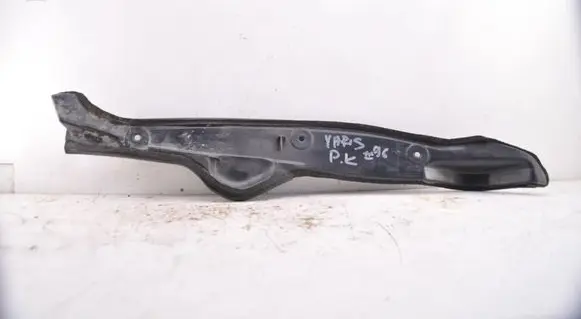 Toyota Yaris Fender trim (molding) 538280D100
