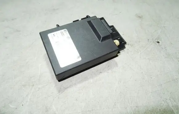 Volkswagen PASSAT B8 Other control units/modules 5Q0963513