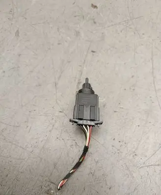 Volkswagen Golf V Brake pedal sensor switch 3B0945511C 19322010