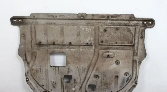 Volkswagen Eos Engine splash shield/under tray 1Q0825237