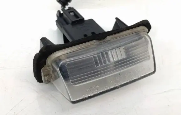 Toyota Auris E180 Number plate light