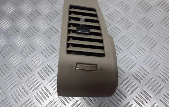 Nissan Murano Z50 Dashboard air vent grill cover trim 68760