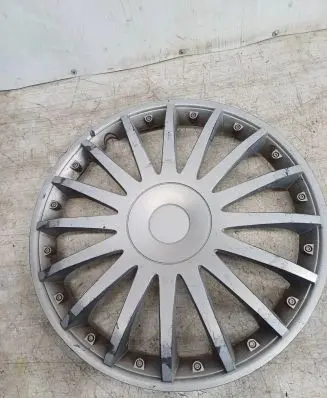 Ford Focus C-MAX R16 wheel hub/cap/trim 