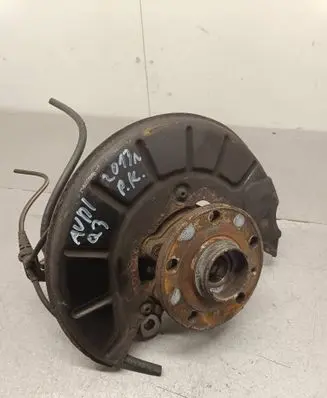 Audi Q3 8U Front wheel hub
