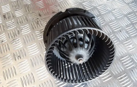 Dacia Logan I Heater fan/blower 7737012004